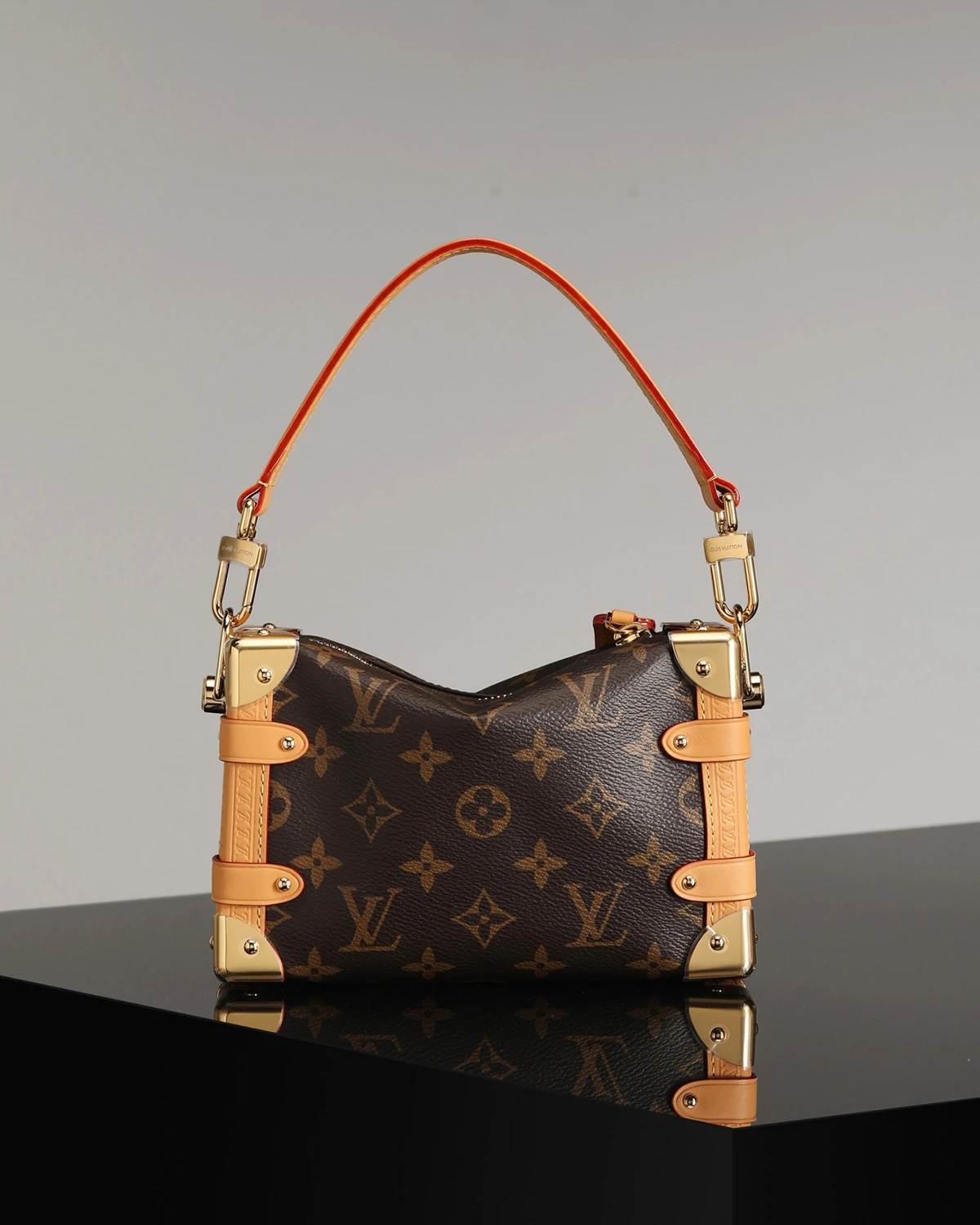 Rebce Louis Vuitton Side Trunk PM