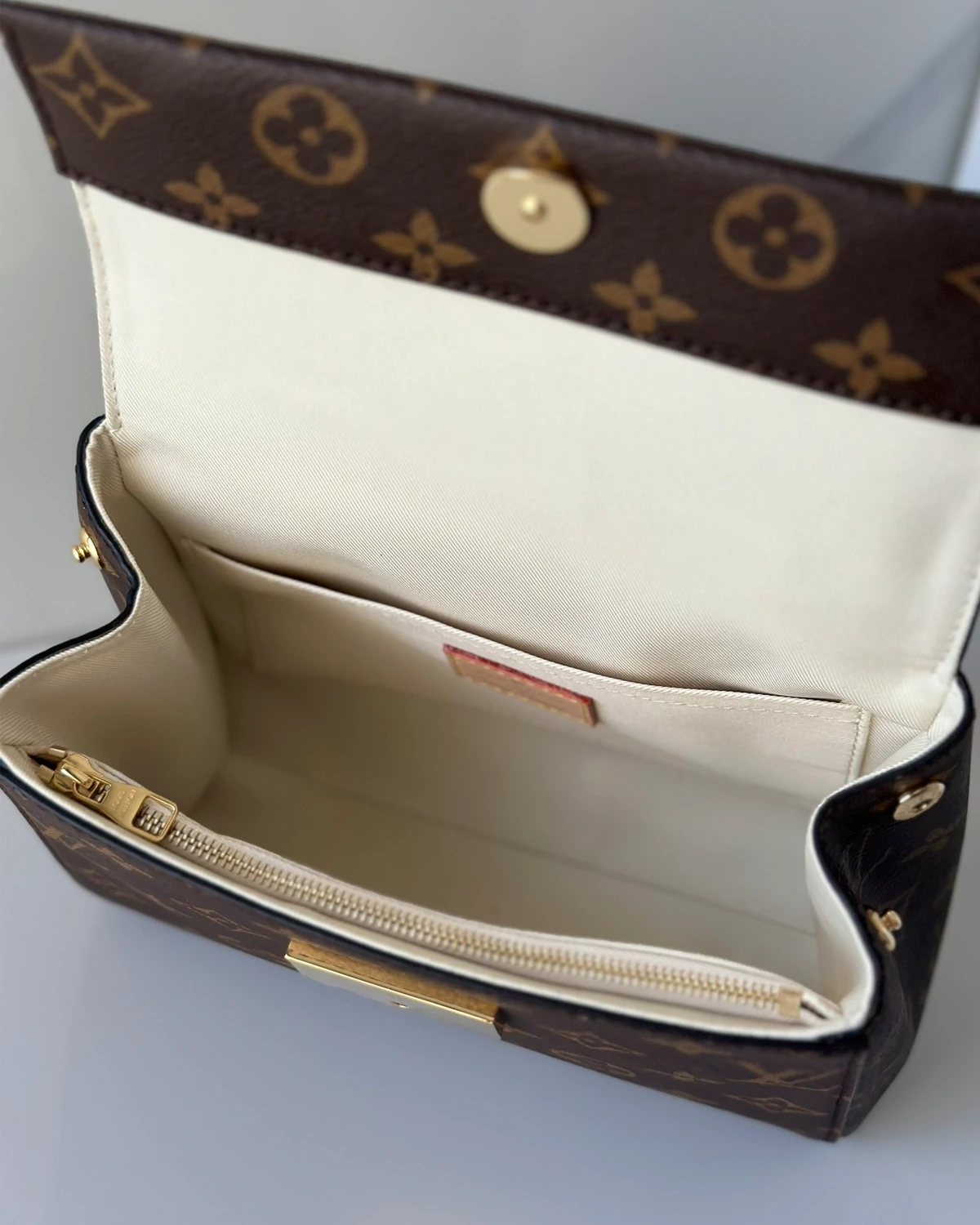 cluny-mini (5) Cluny Mini