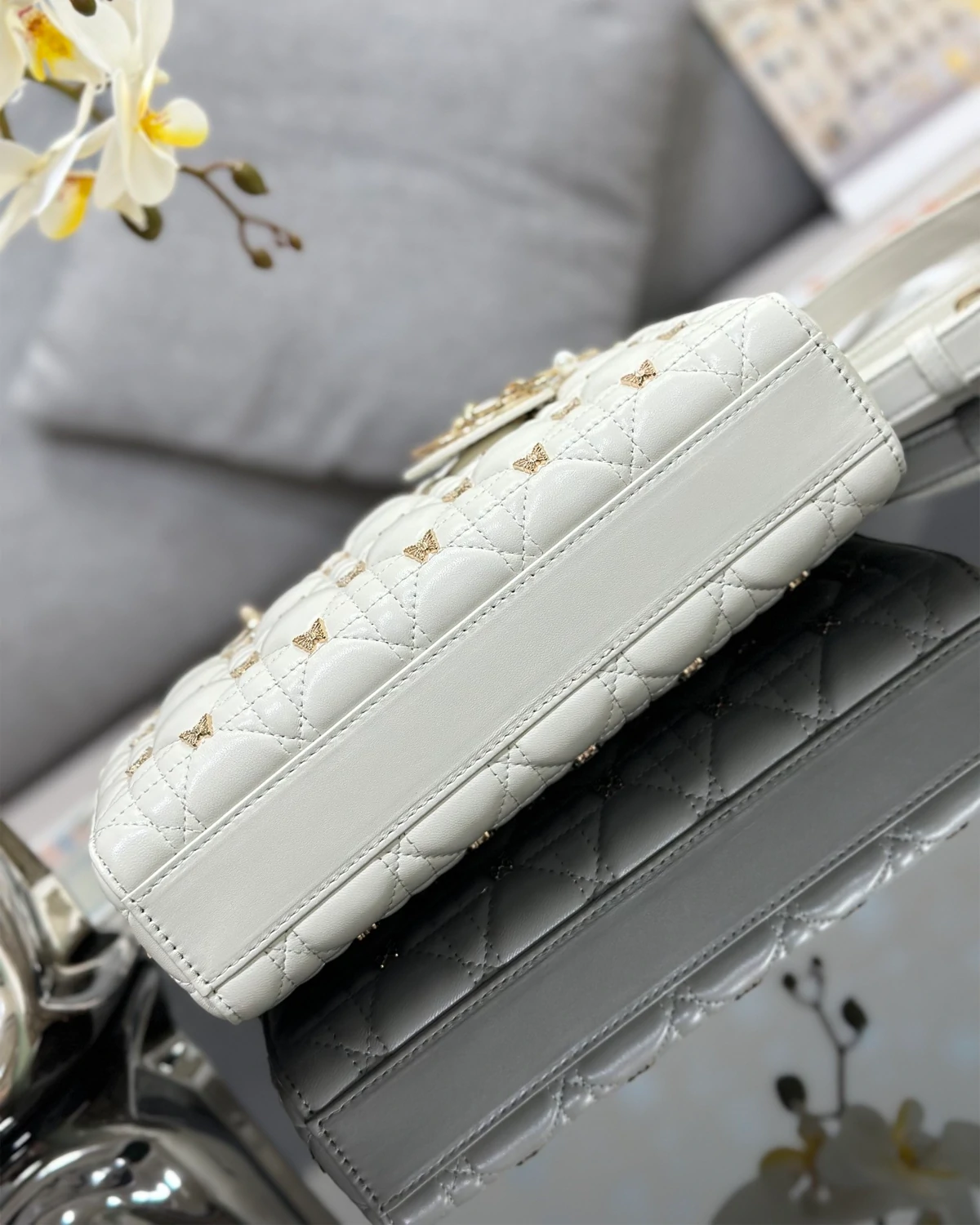 Lady D-JOY Sheepskin Handbag Medium Size White