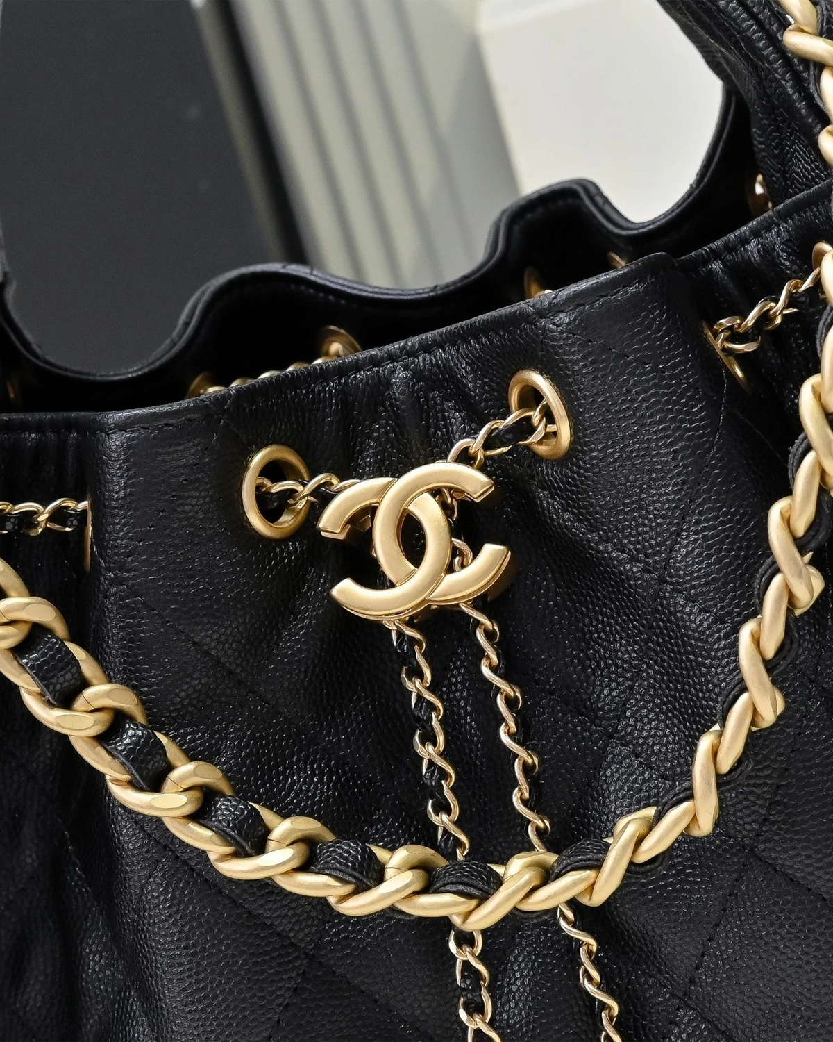 25 Small Handbag Rebce “Black”-Grained Calfskin & Gold-Tone Metal