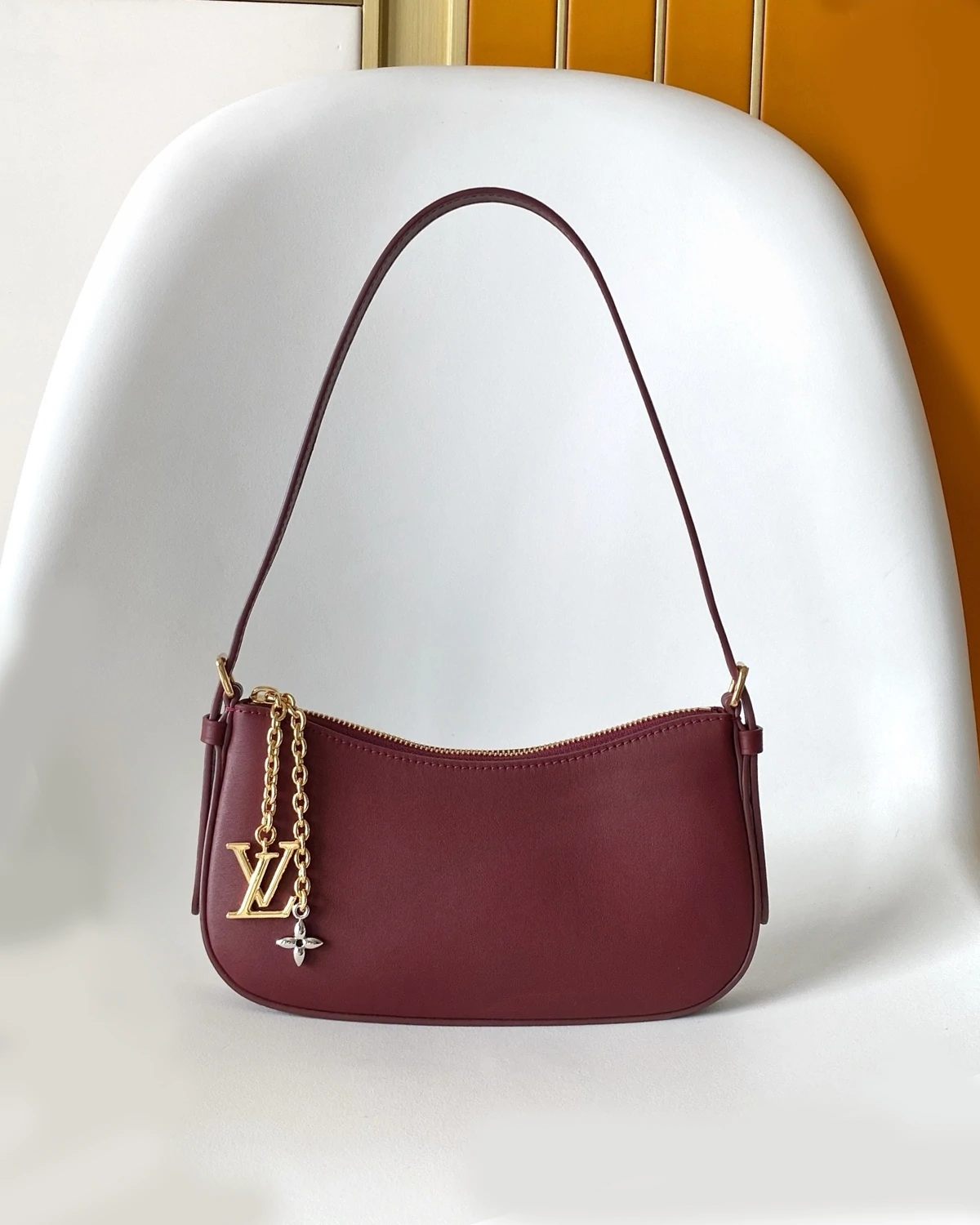 Rebce Pochette LV BLoom “Grenat Red”