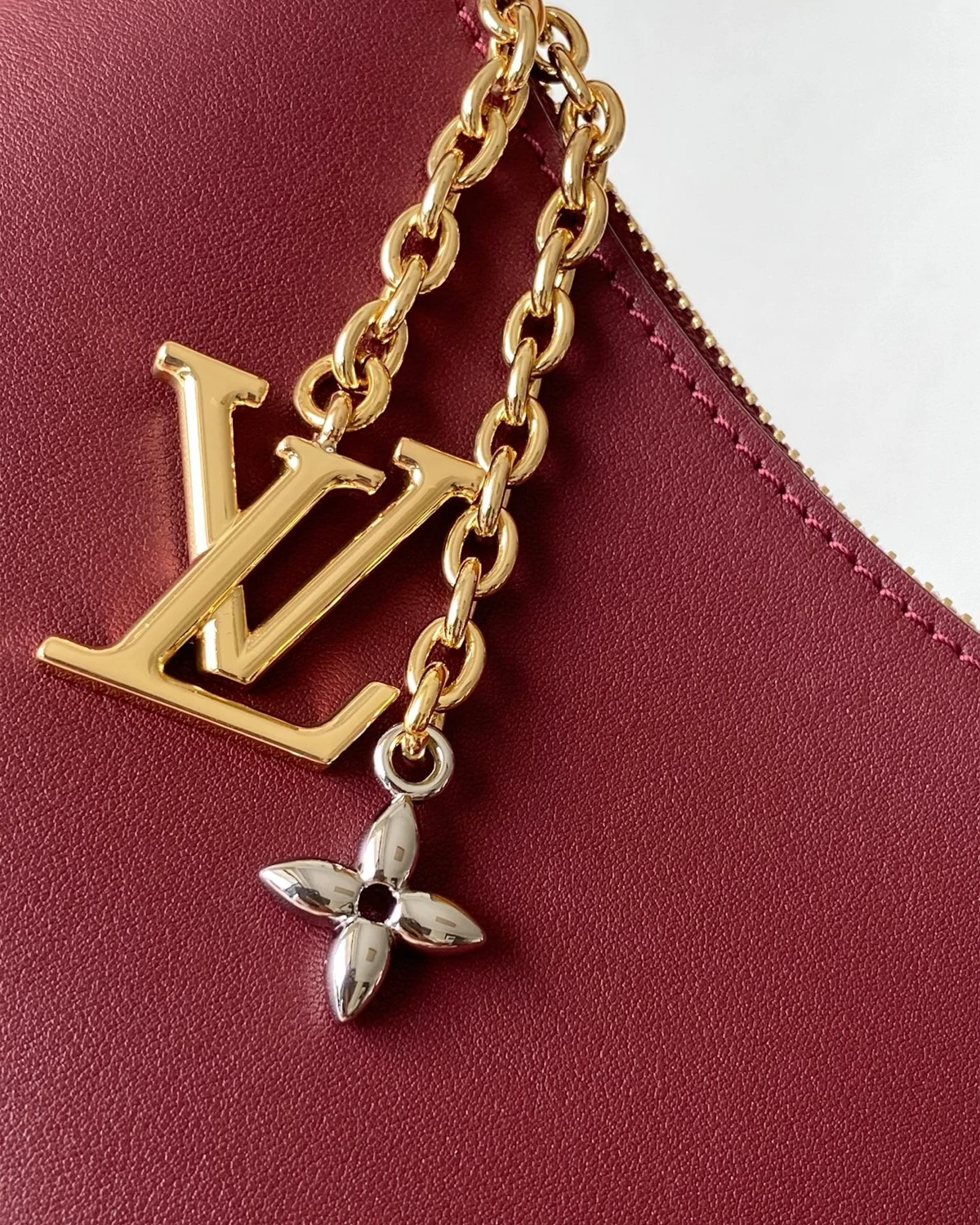 Rebce Pochette LV BLoom “Grenat Red”