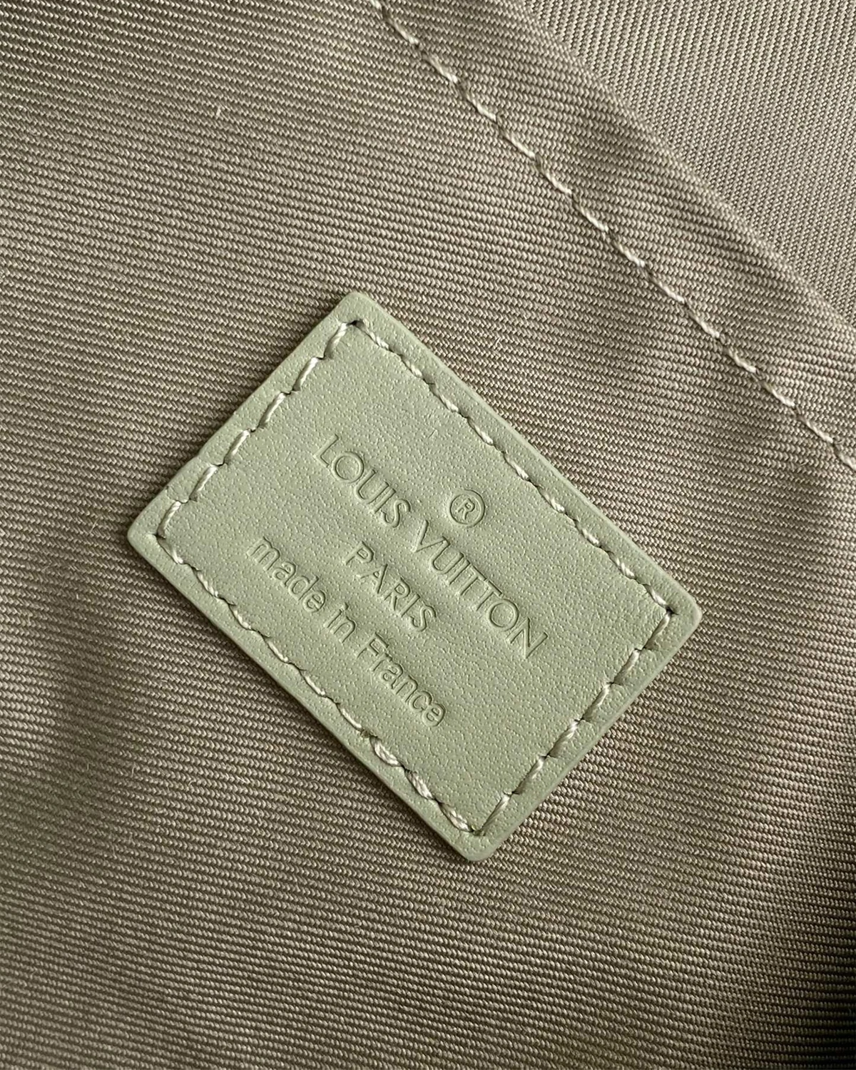 Keepall Bandouliere 25 “Monogram Gradient”