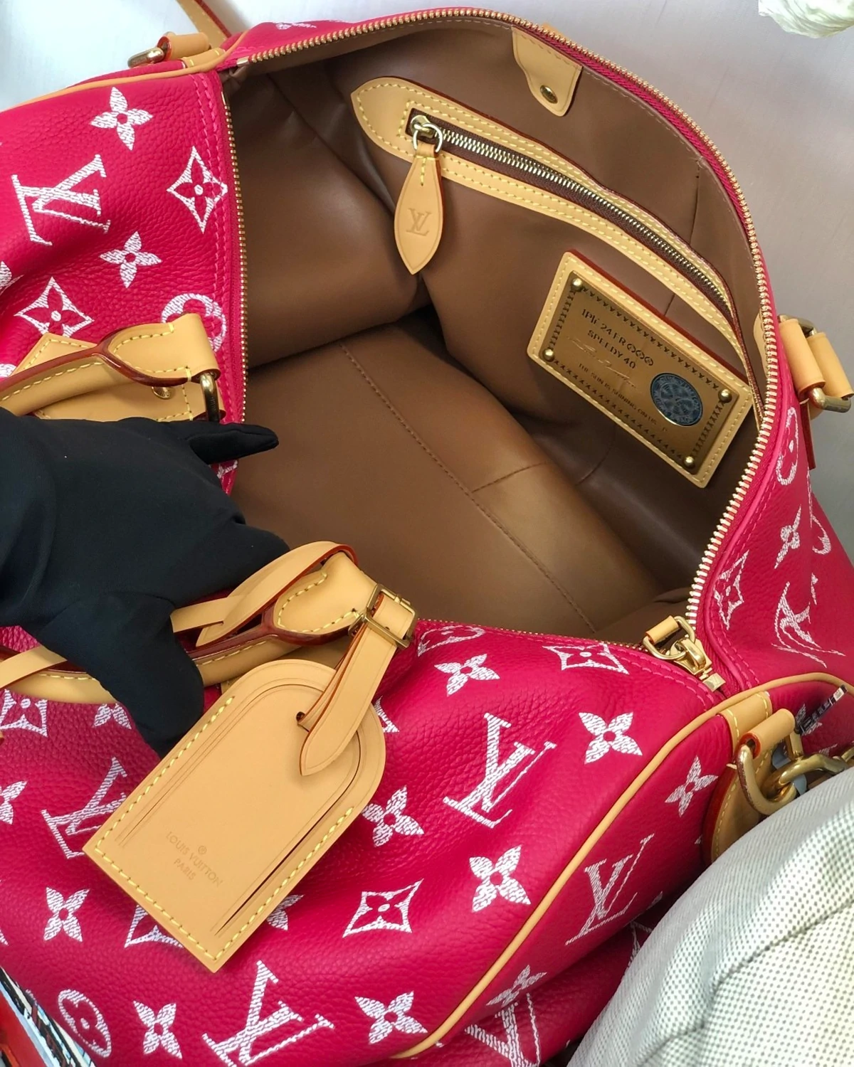 Speedy P9 Bandoulière 40 “Hot Pink”