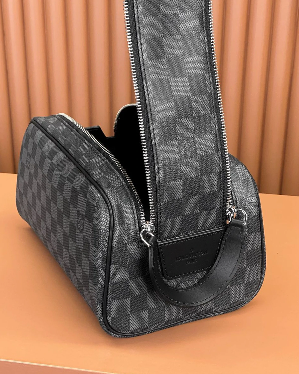 dopp-kit-toilet-pouch (1)