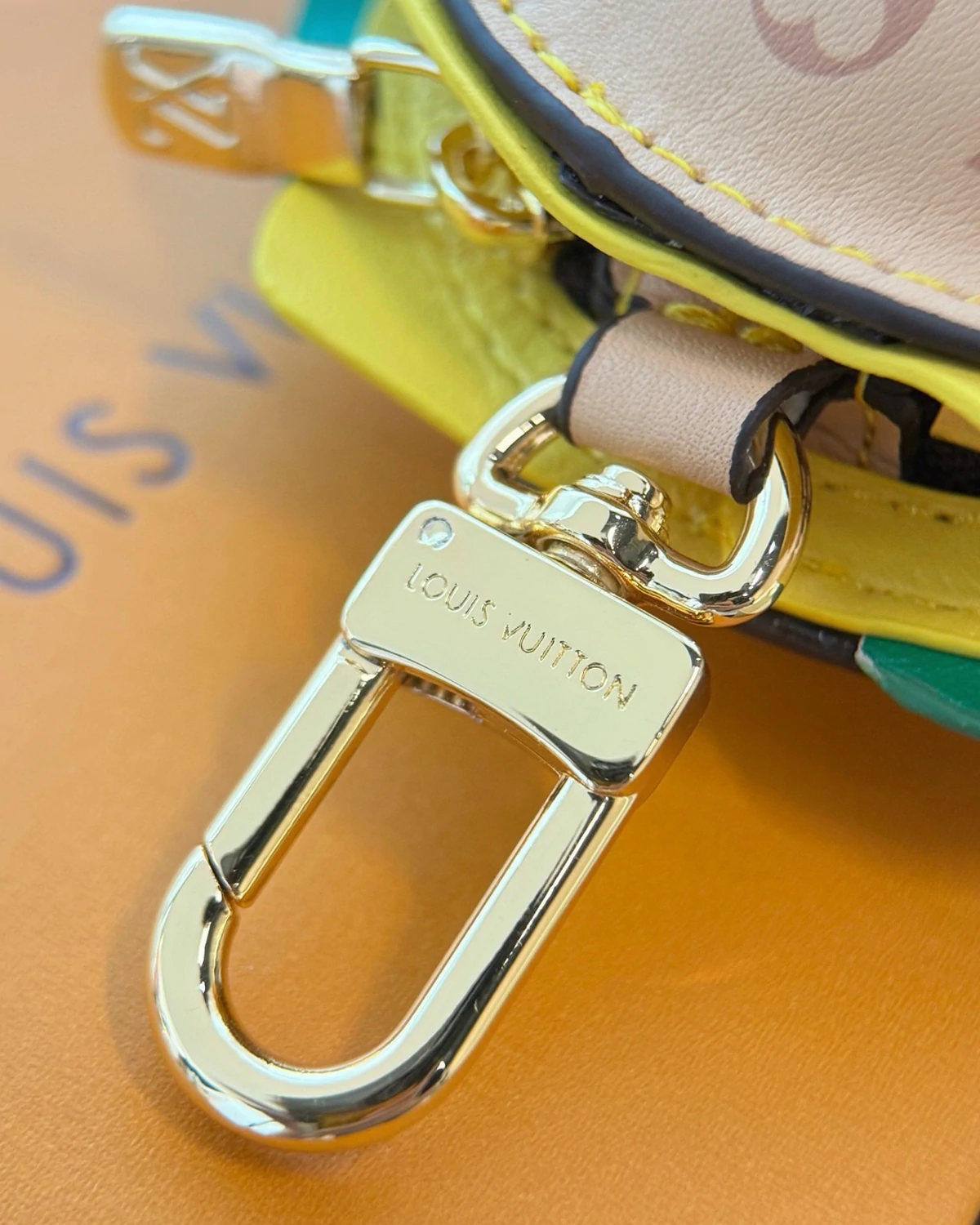 monogram-calfskin-burger-pouch-charm-bag-charm (1)