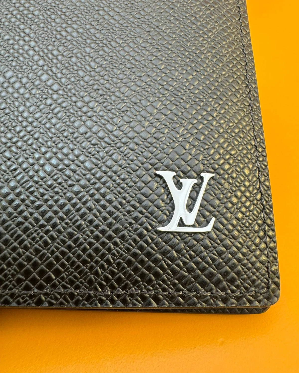 Multiple Wallet “Taiga leather Black”