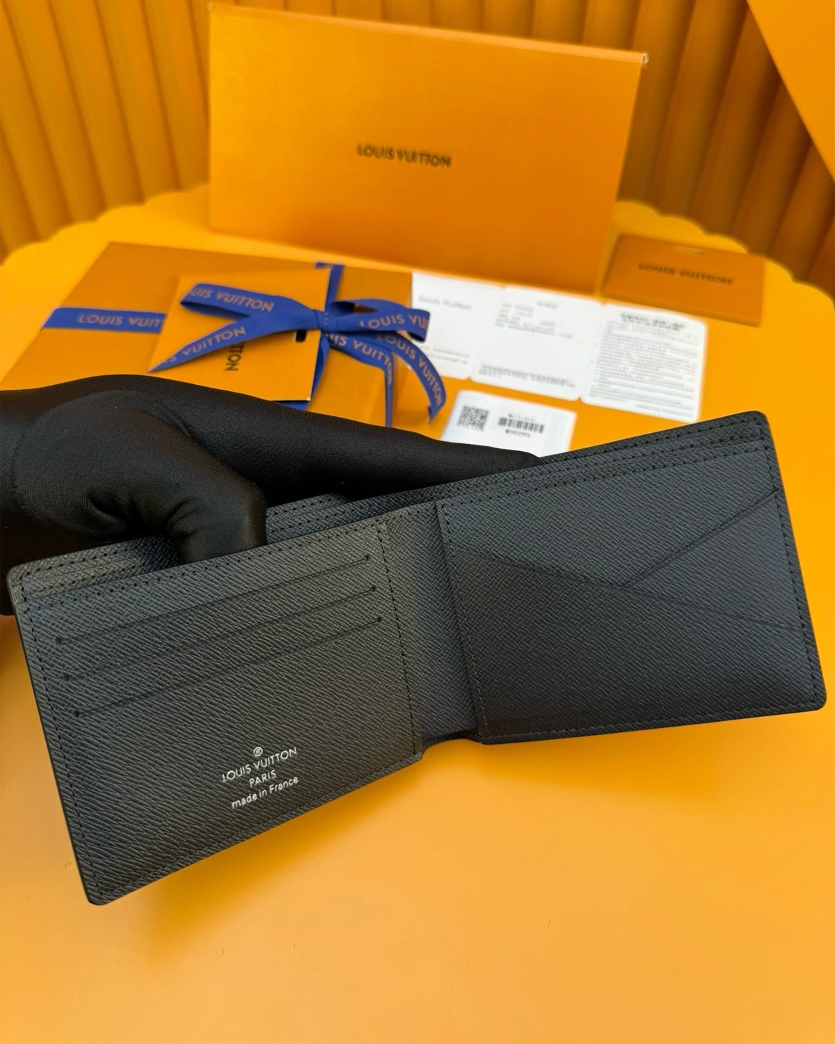 Multiple Wallet “Taiga leather Black”