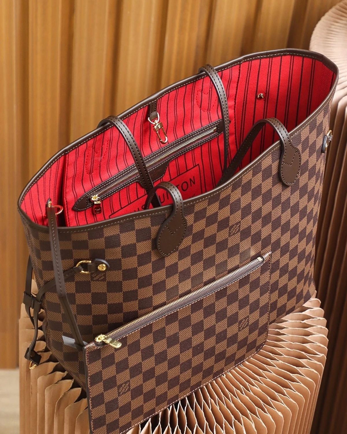 Neverfull MM “Damier Ebène Cerise Red ”