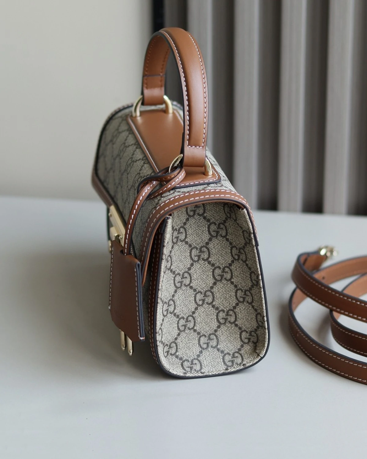 Padlock small top handle bag