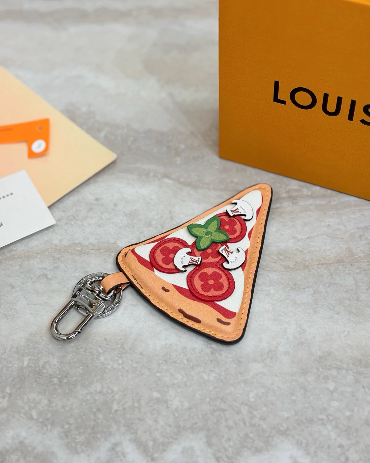 pizza-keychain-charm (1)