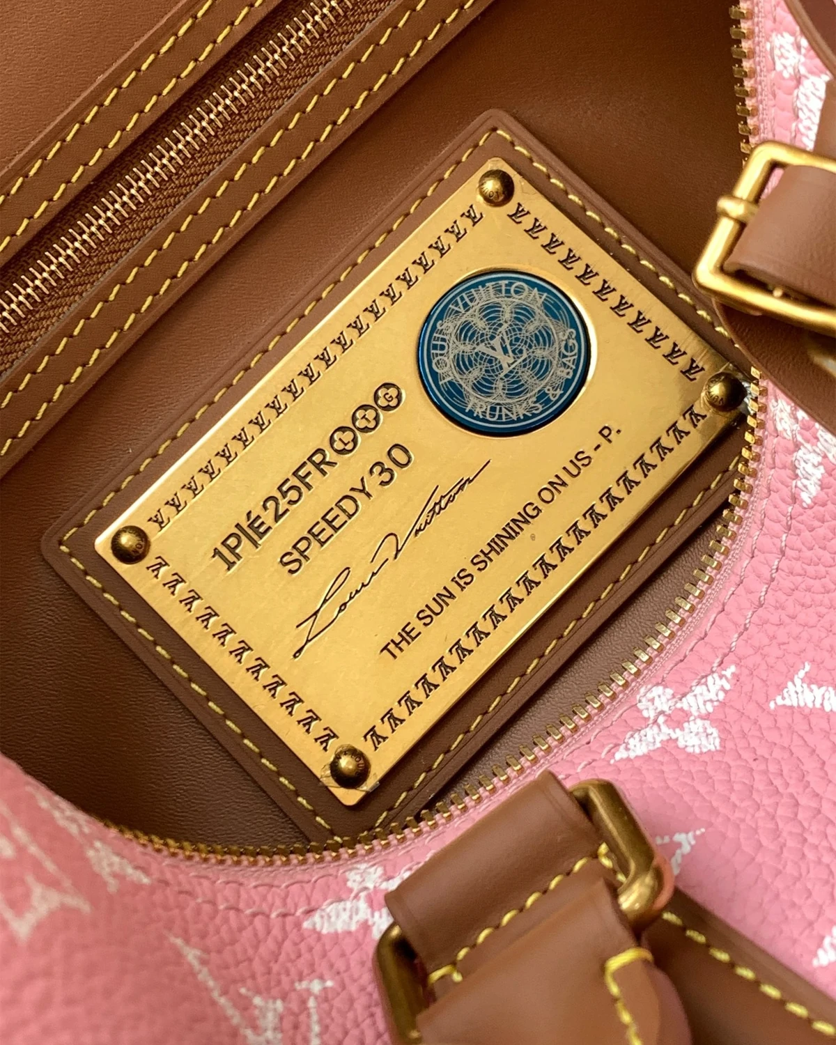 Speedy P9 Bandoulière 30 “Pink Sakura”