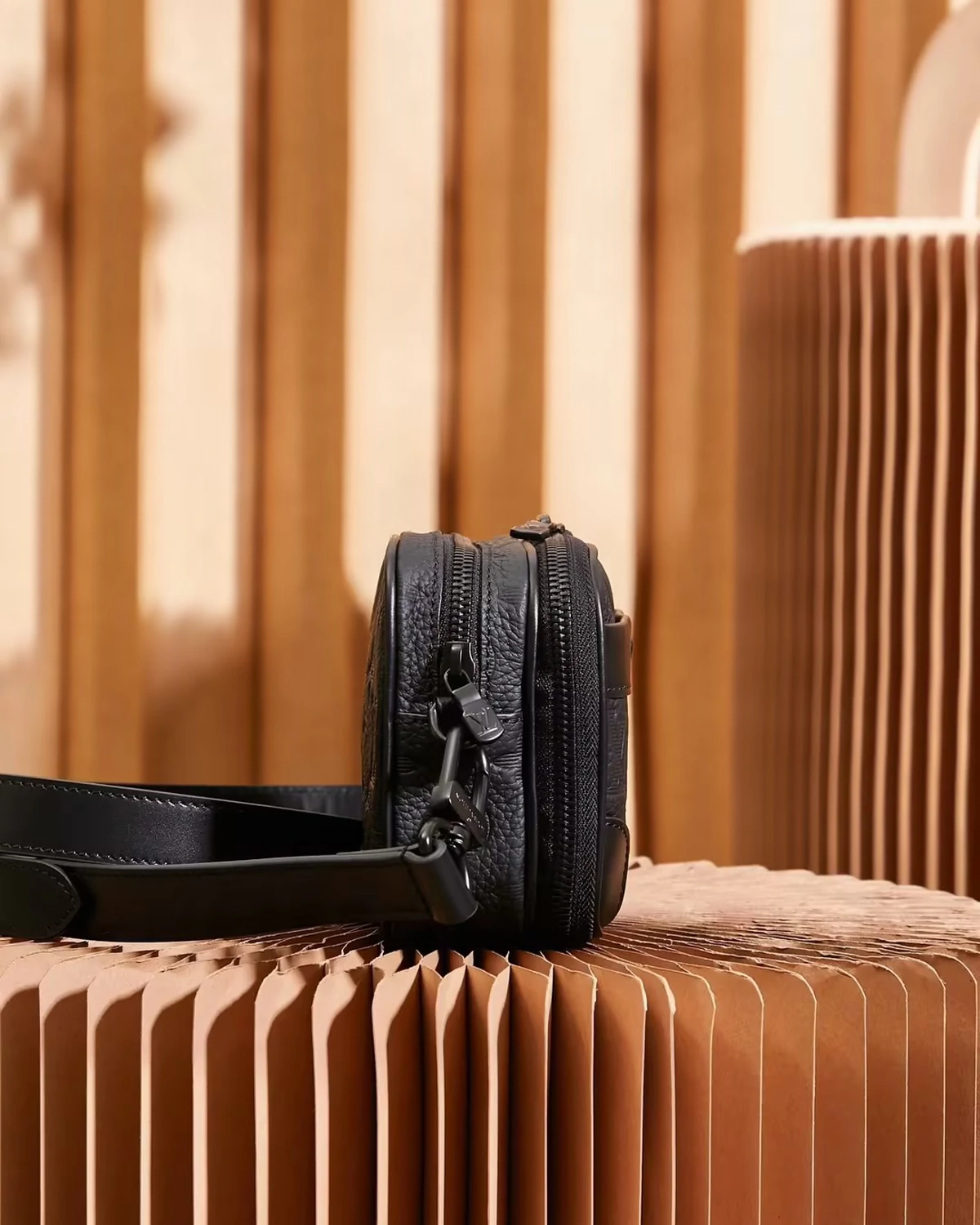 alpha-wearable-wallet-monogram-shadow-leather-black (4) Alpha Wearable Wallet “Monogram Shadow Leather Black”