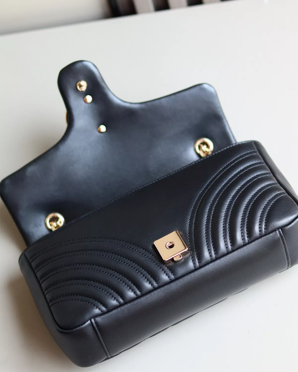 Marmont Medium Shoulder Bag “Black Matelassé Chevron”