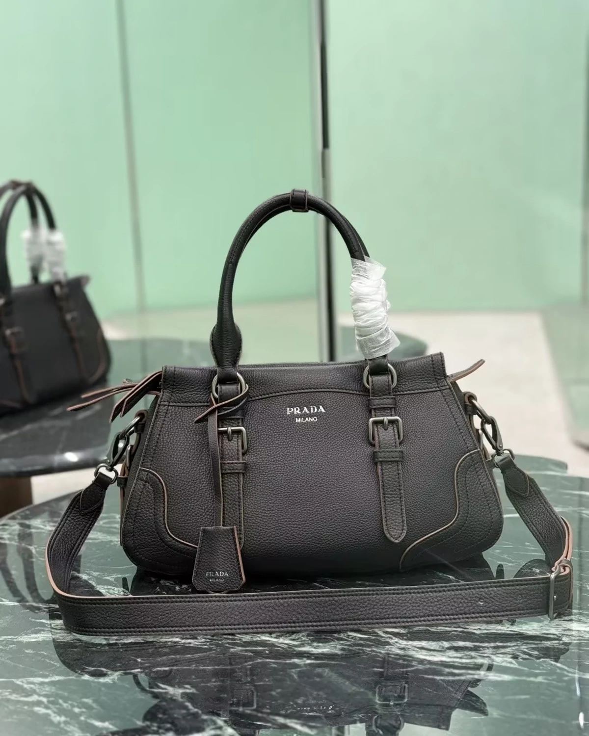 Large leather tote bag “Black”