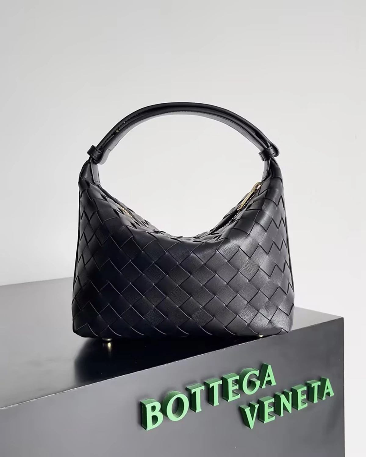 mini-wallace-leather-shoulder-bag (1)