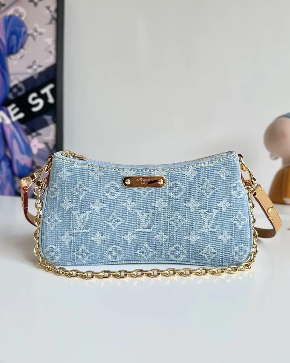 monogram-denim-liv-pochette-sky-blue