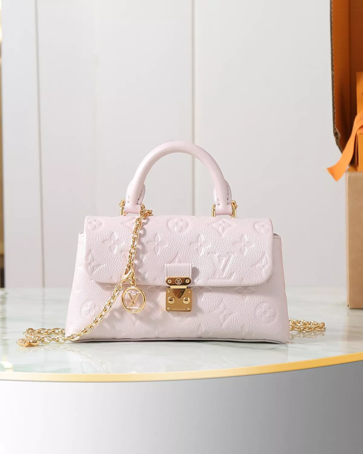 Nano Madeleine “Snowy Pearl Empreinte”