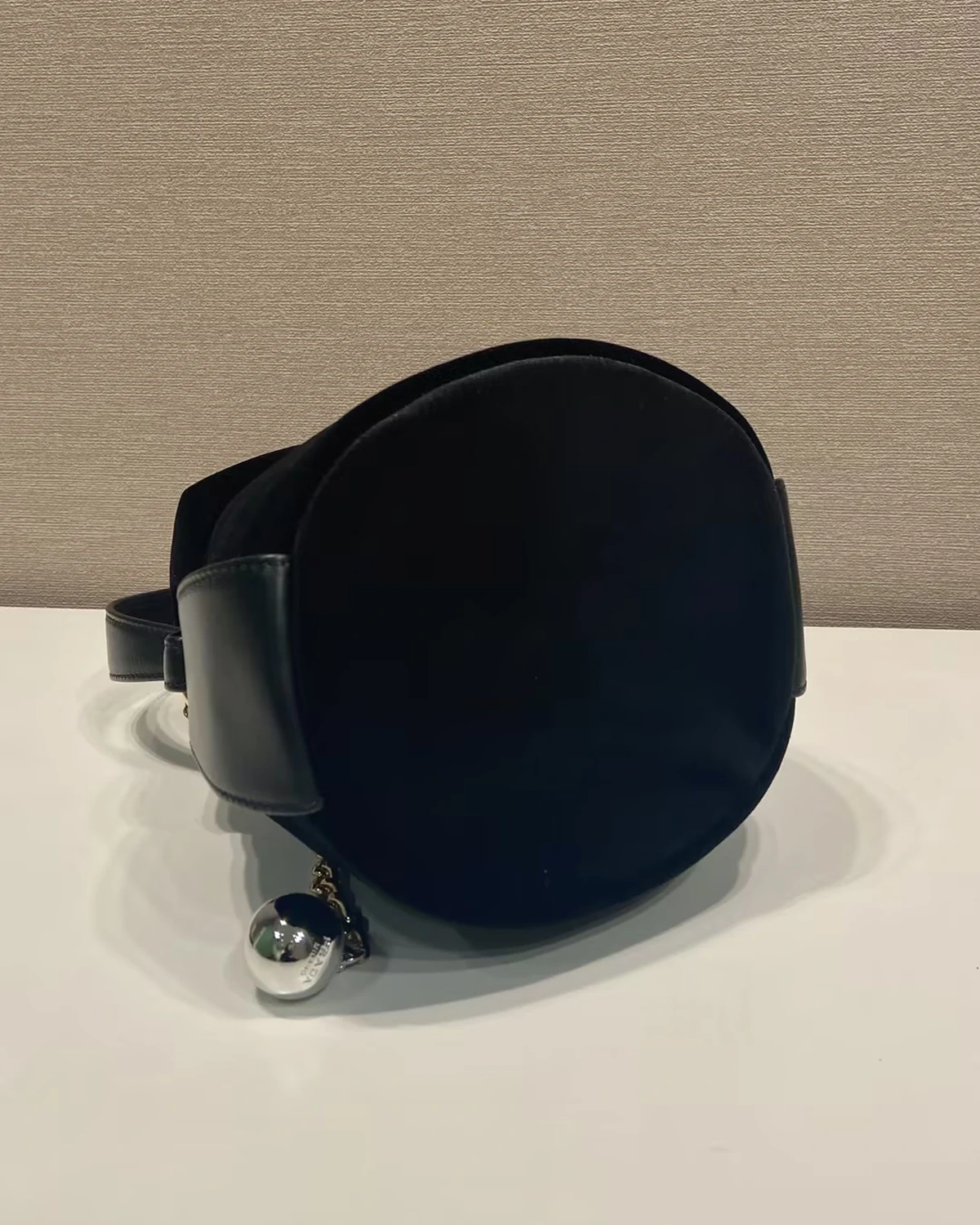 petit-sac-noir-mini-velvet-and-nappa-leather-bucket-bag-black (6) Petit Sac Noir mini velvet and nappa leather bucket bag “Black”