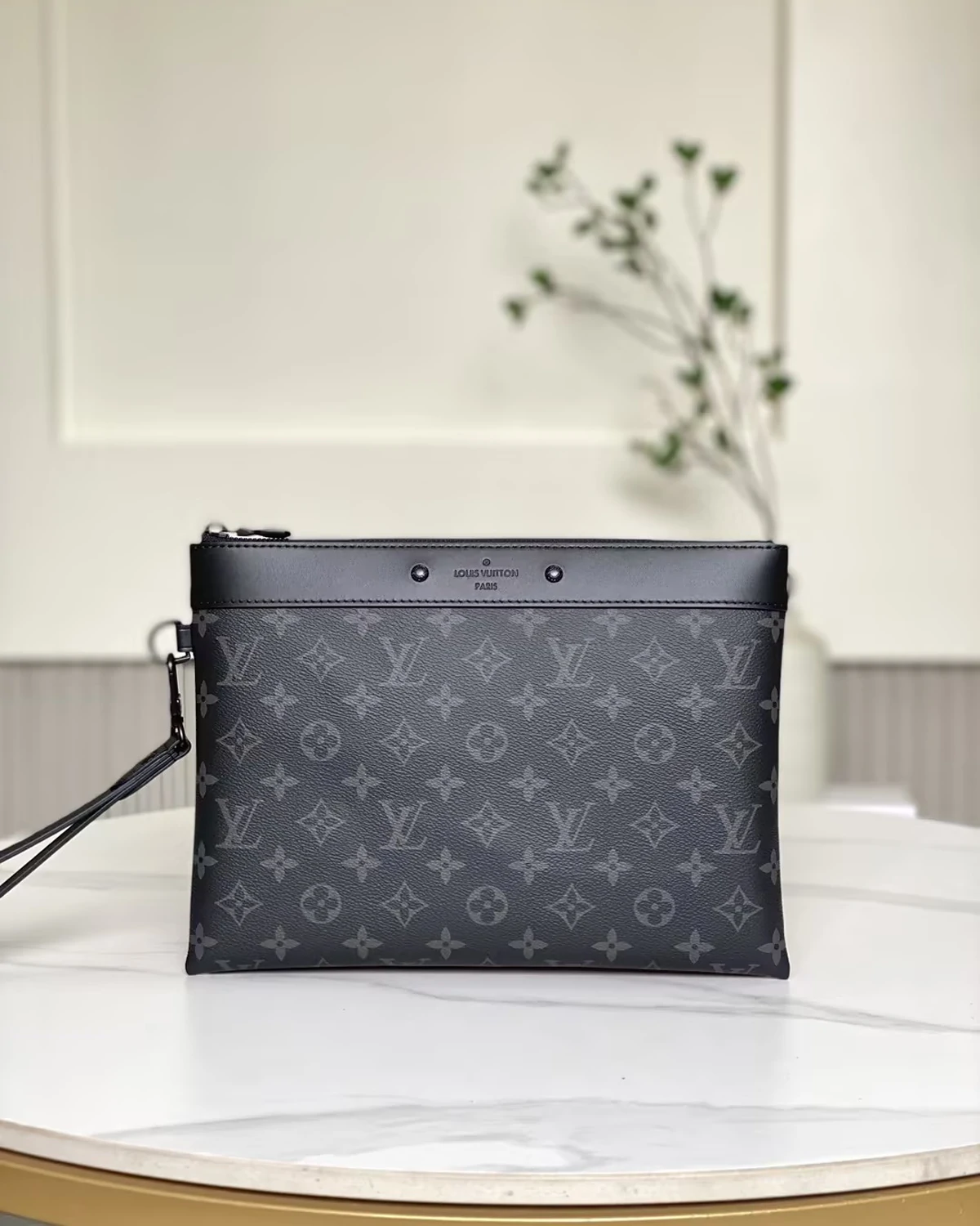 Pochette Voyage Souple “Monogram Eclipse Black”