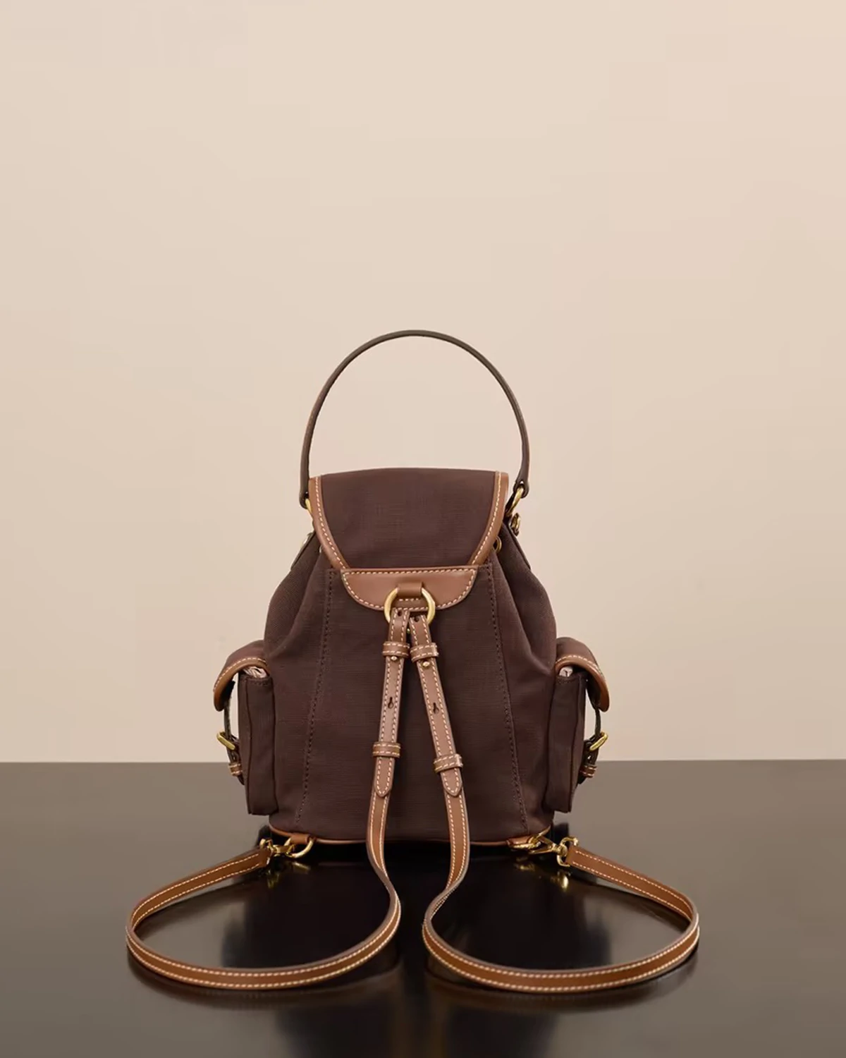 canvas-and-leather-backpack (1)