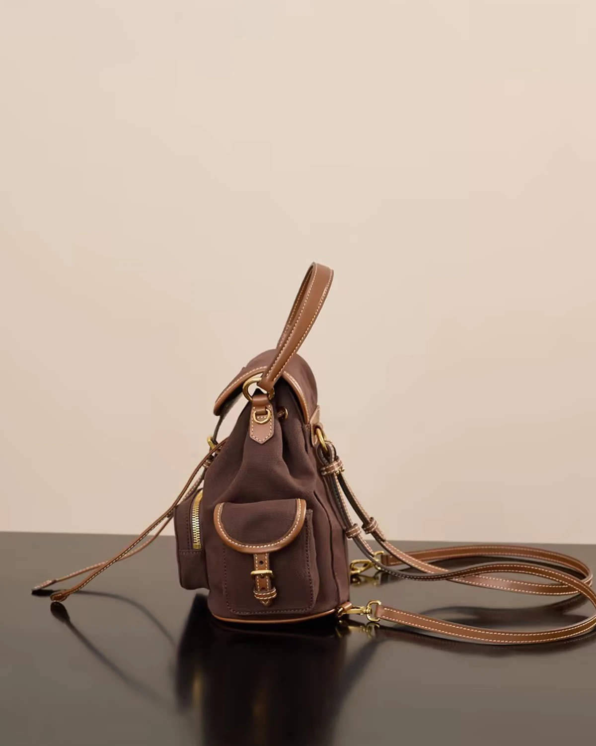 canvas-and-leather-backpack (1)