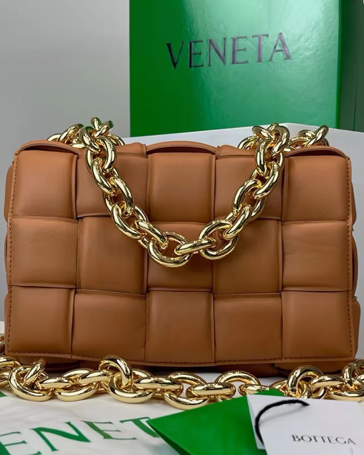 chain-cassette-crossbody-bag-camel