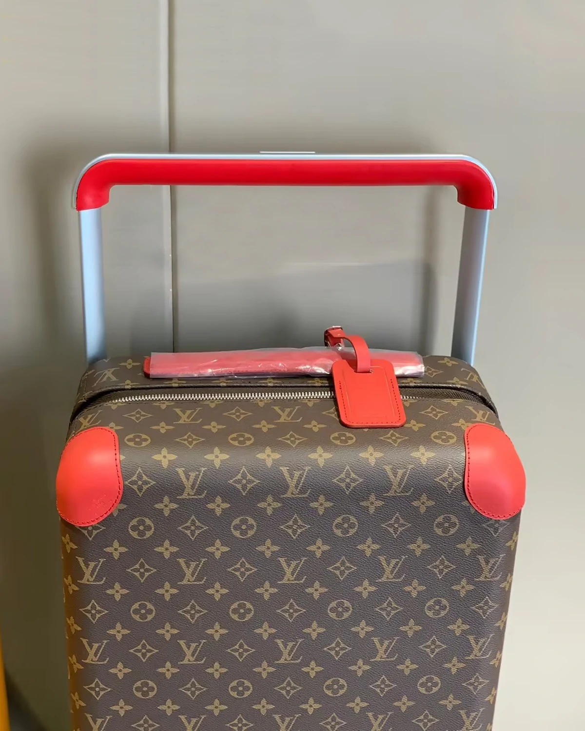 Horizon 55 “Coquelicot Red”