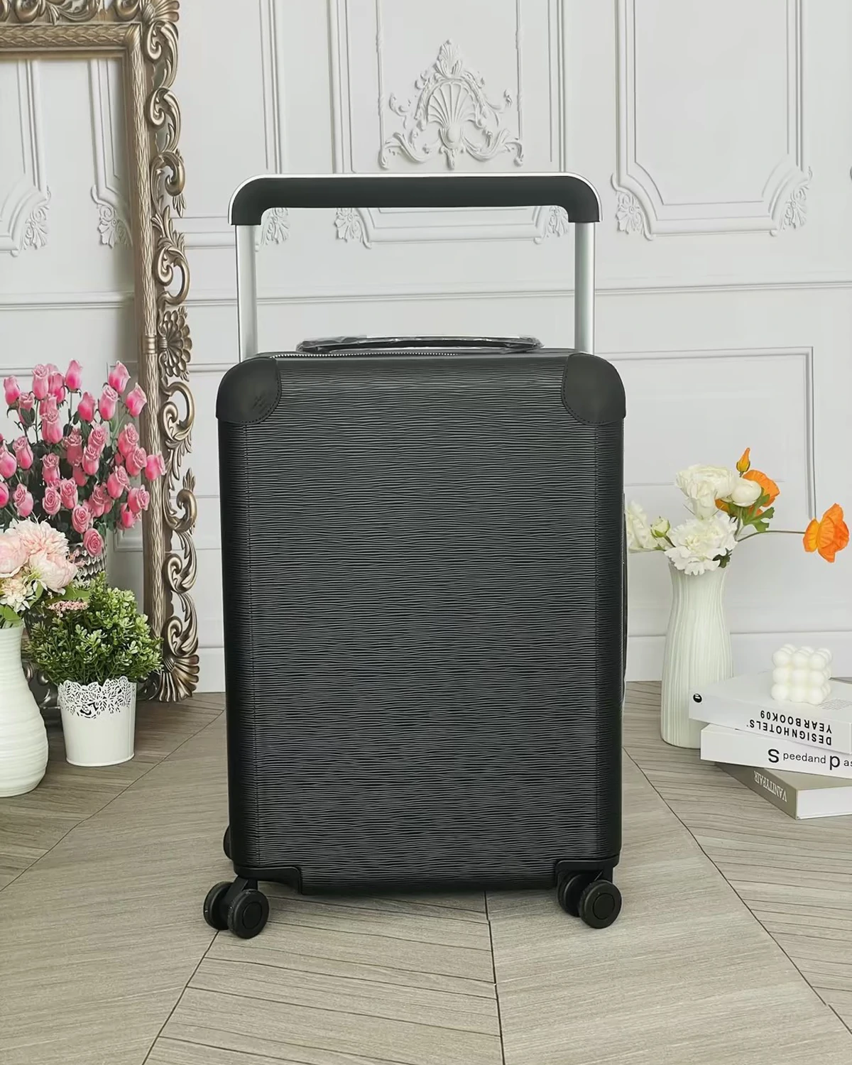 Horizon 55 “Epi cowhide leather Black”