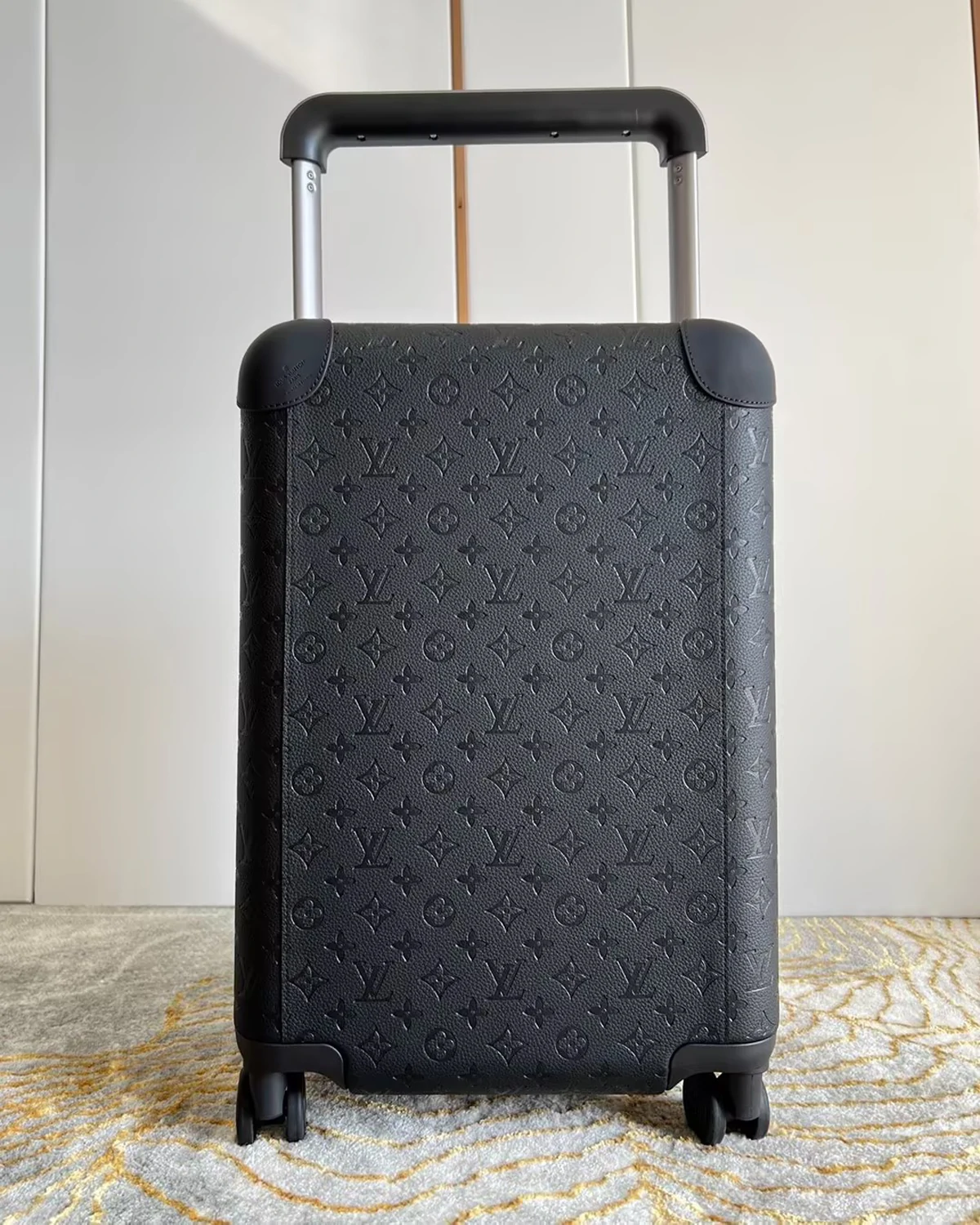 Horizon 55 “Taurillon Monogram leather Black”