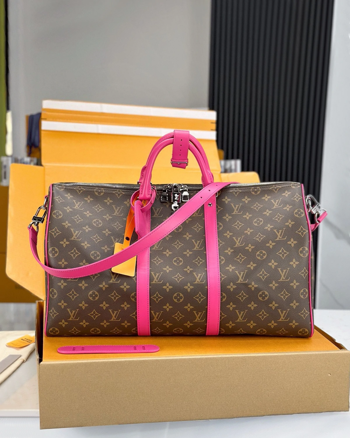 Keepall Bandoulière 50 “Pink”