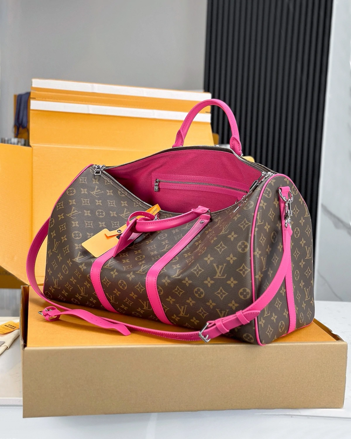 Keepall Bandoulière 50 “Pink”