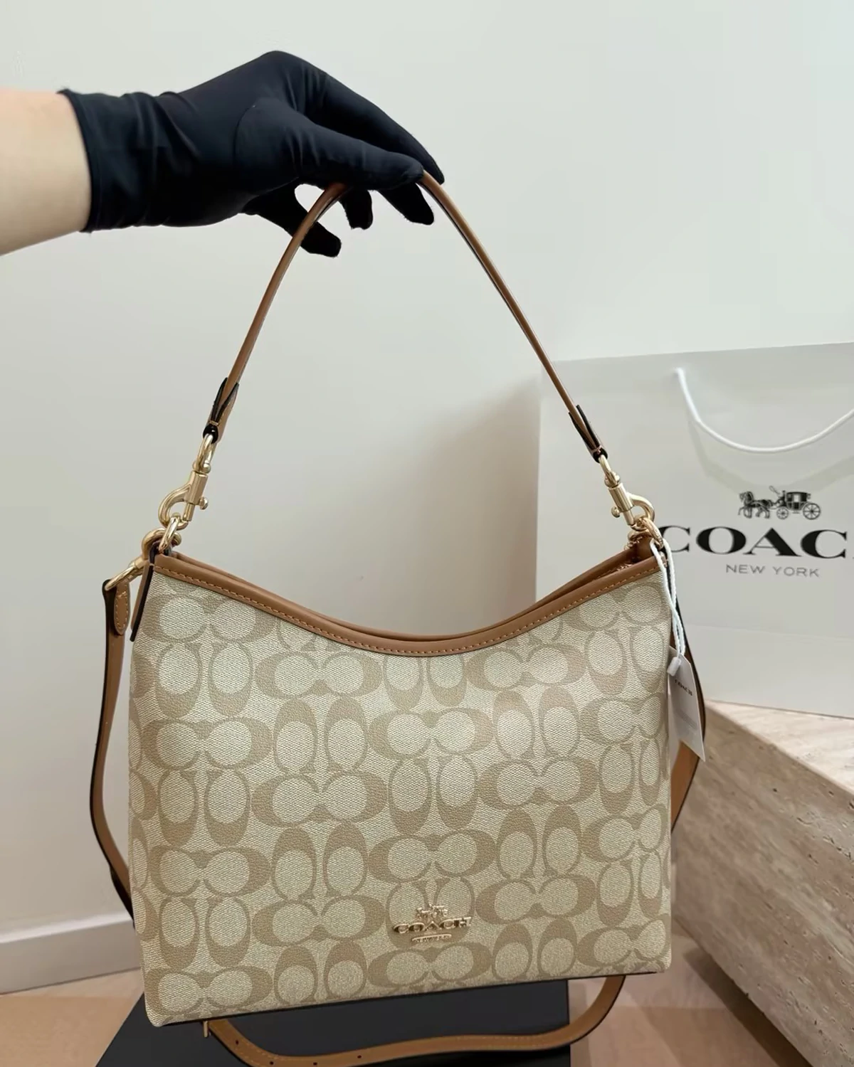 laurel-hobo-shoulder-bag