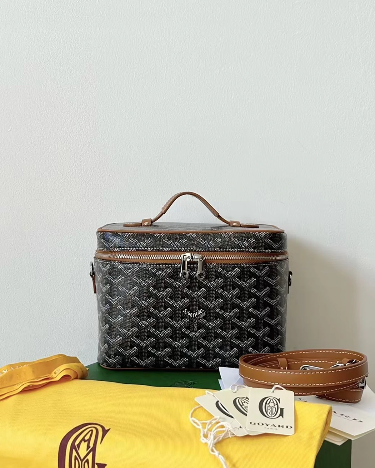 Muse Vanity Case Coated Canvas “Black Gold”