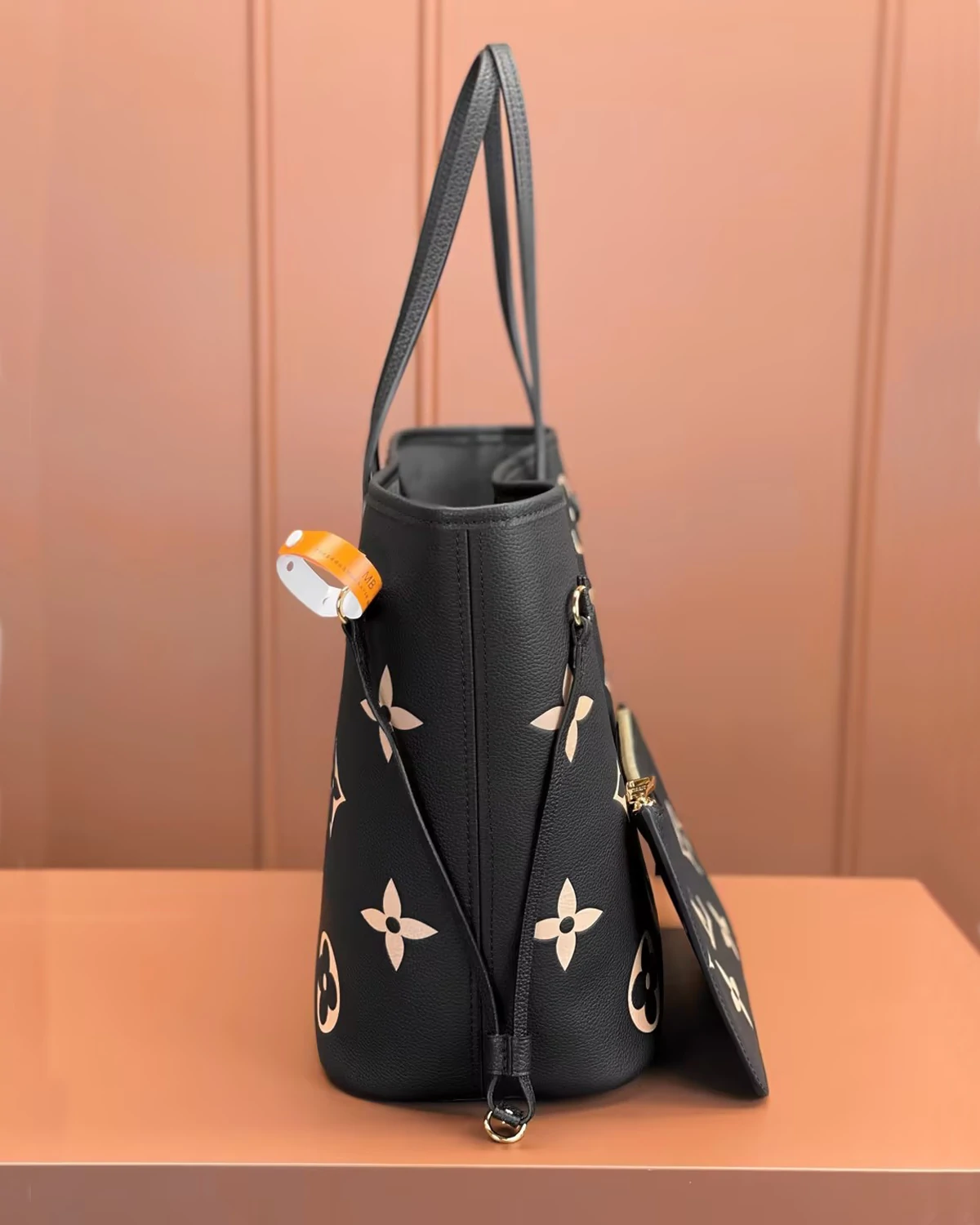 Neverfull MM “Monogram Empreinte Leather Black-Beige”