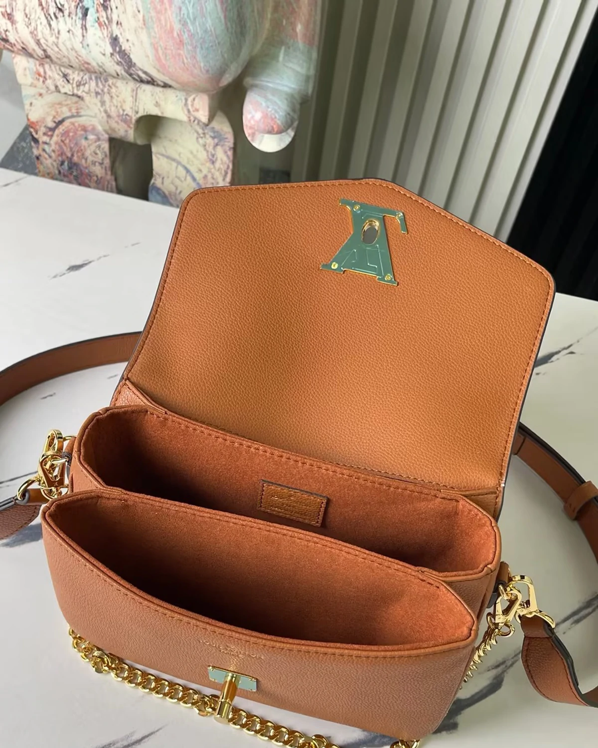 oxford-lockme-leather-bag-noir